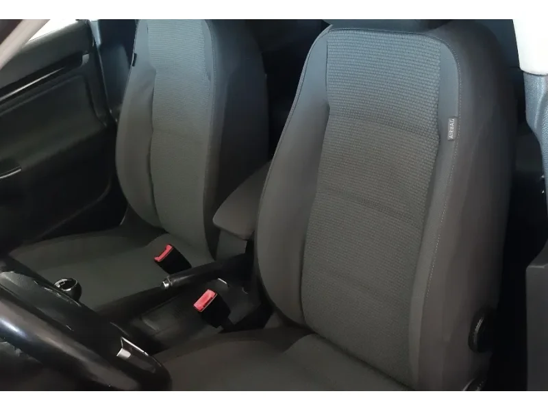 Volkswagen Golf Variant Confortline 1.6 TDI 105 CV