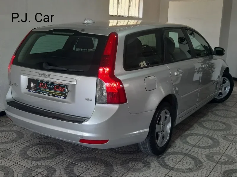 Volvo V50 Momentum 1.6D 110 CV