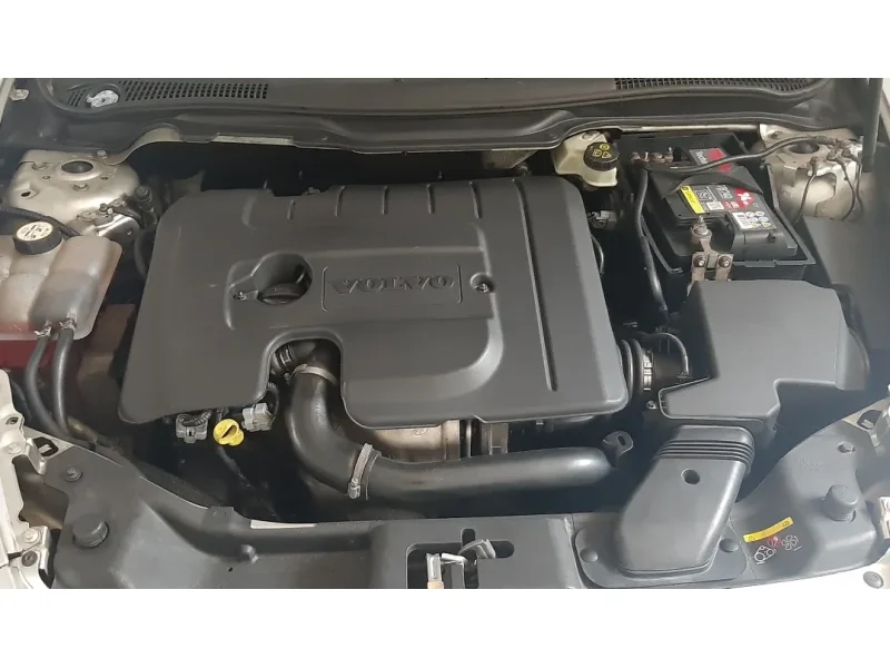 Volvo V50 Momentum 1.6D 110 CV